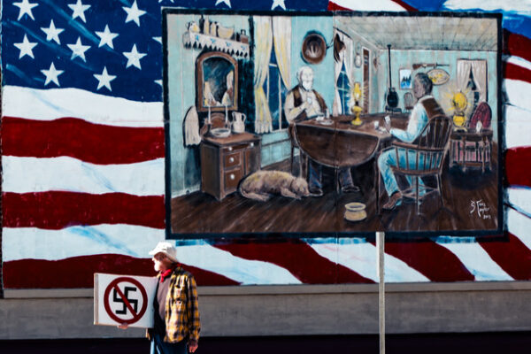 lonemural